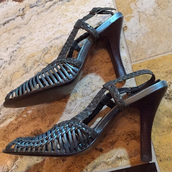 Carlos Santana metallic blue “BARREL” slingback - Picture 3 of 8
